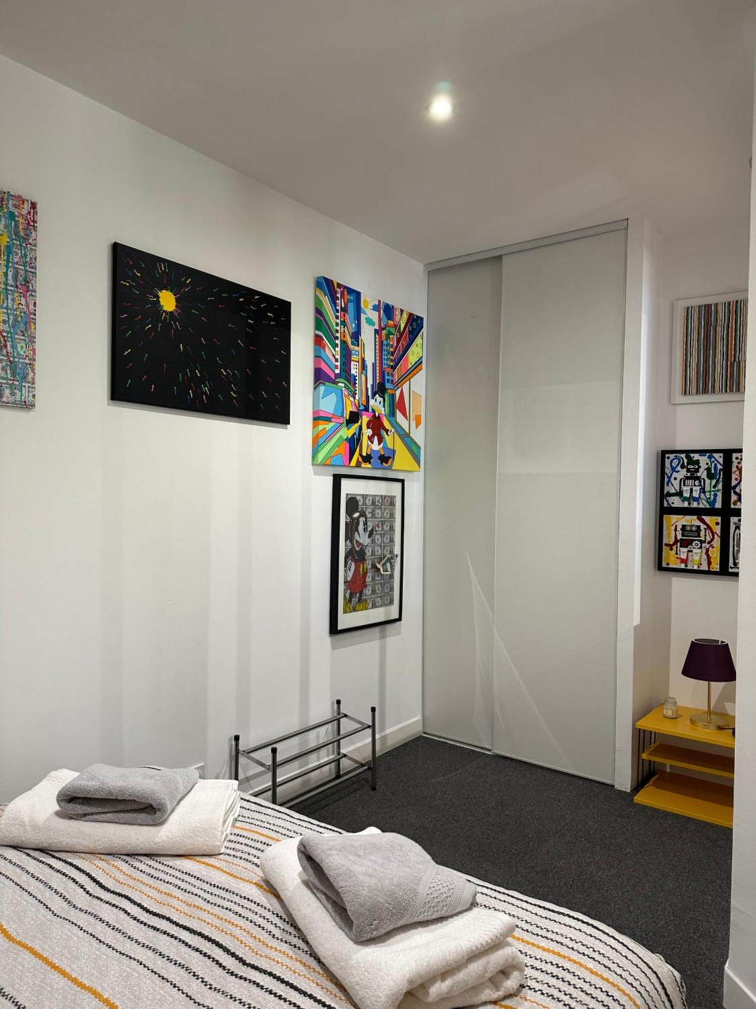 Pop Appart Appartement Artiste Configure En Galerie Dart A 200 M Du Centre Ville Avec Parking Prive Et Securise Gratuit Dans Copropriete Avignon Exterior foto
